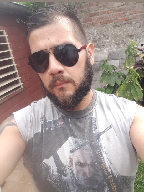 Big Raging Bull exclusive actress archive