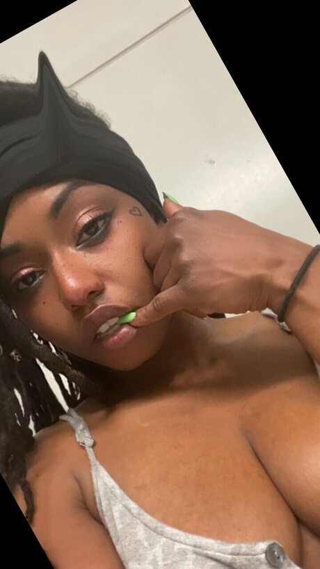 Miss Happy Ending model hd picture