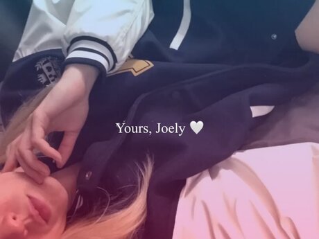 Joely Gold sexy star pics