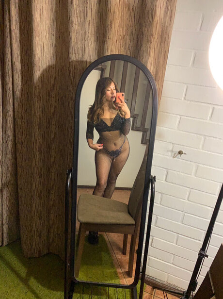 M a san xxx model photo