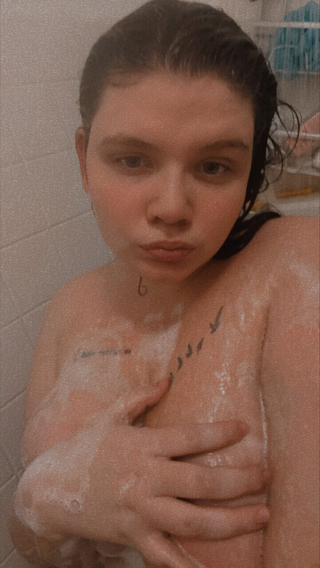 Bigtitty mommy star exclusive pics