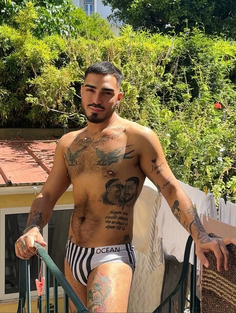 Andr Alexandre hot actress pictures