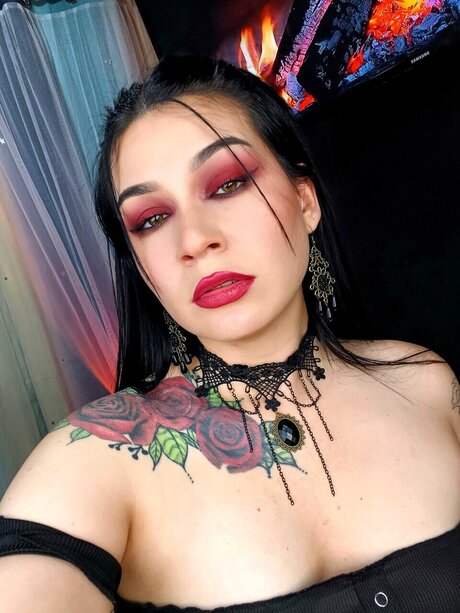 Rose Addamss_ top actress image