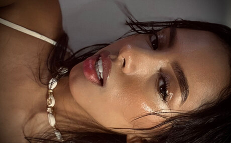 Artemisa hot actress picture