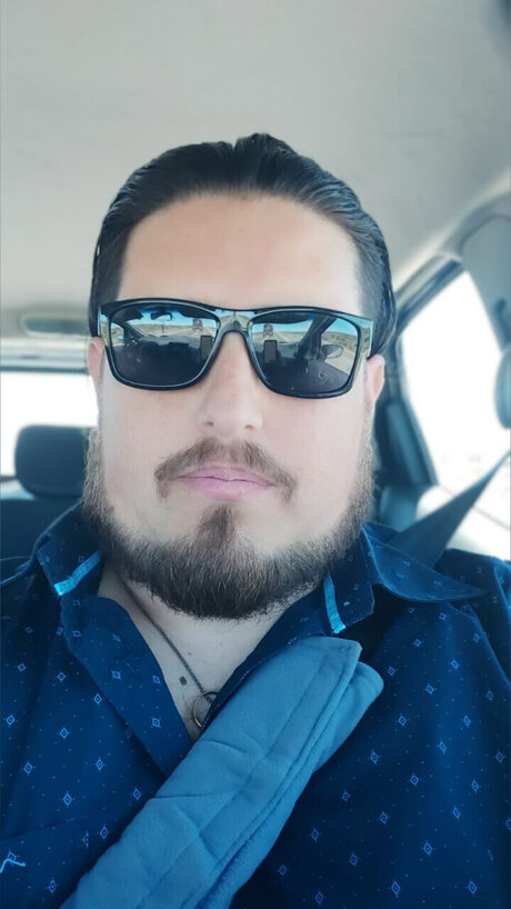 Andru Towers star sexy img