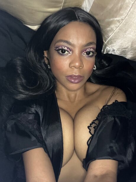 Blvck Moxie47 sex star pics