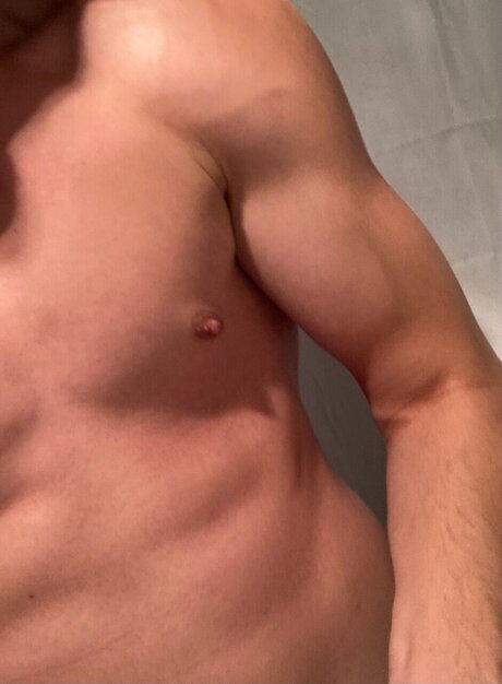 Ari deeper star high quality img