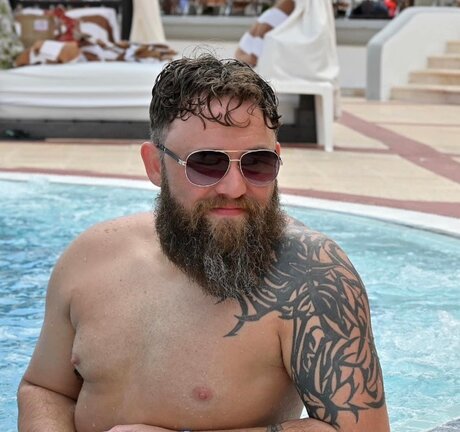 Hunter James erotic model picture