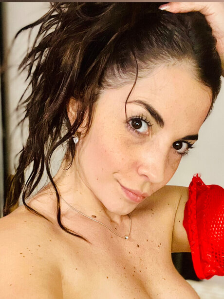 Catrinadivine top star photo