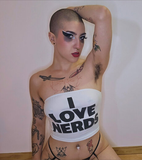 Sierra Snow_ sexy pornstar pic