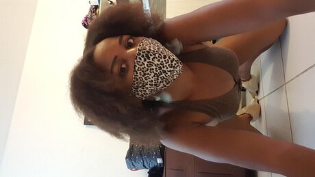 Jolie Dolly sex actress pictures