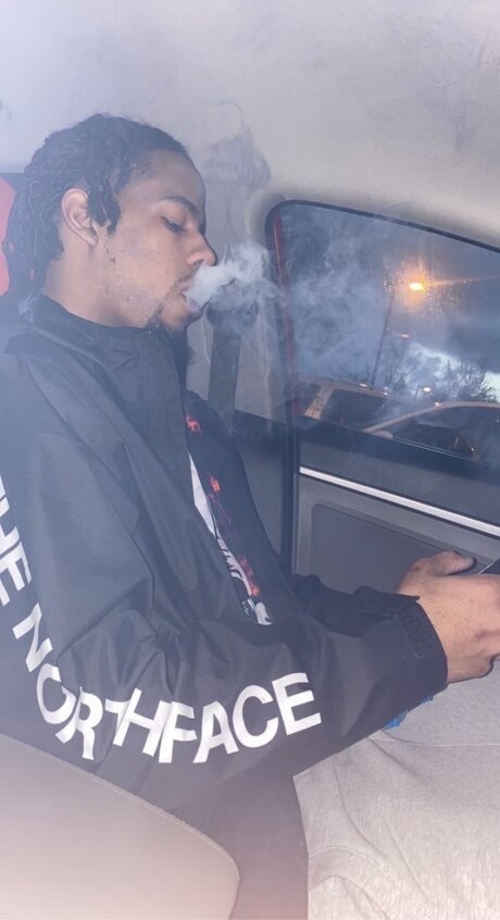 Slimdaddyy21 nude model pic