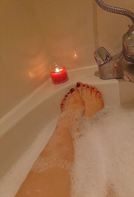 Iza feet model porn archive