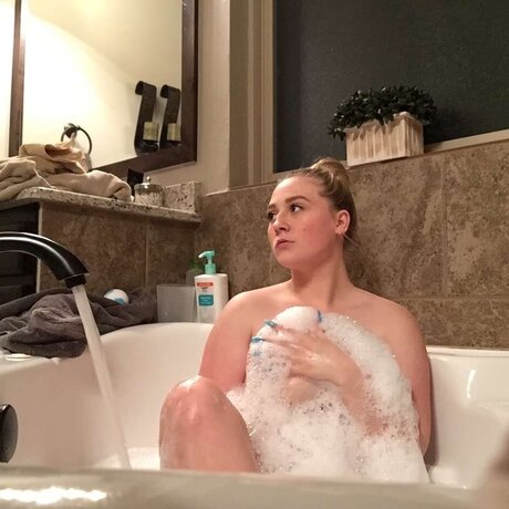 Cat momma20 beautiful actress photo