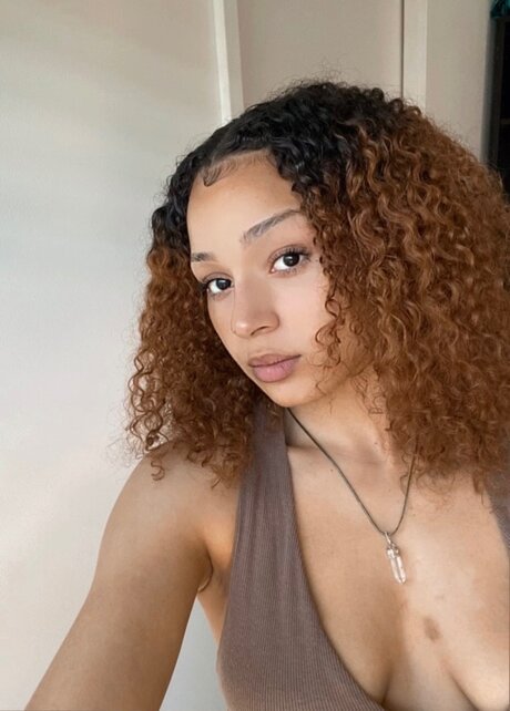 yellow n thick nice actress pictures