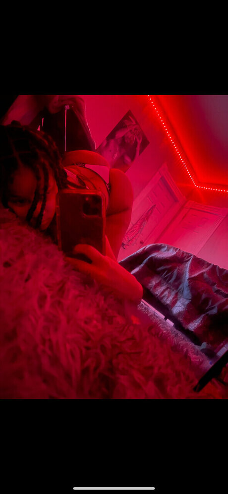 Rika Bandz star naked image