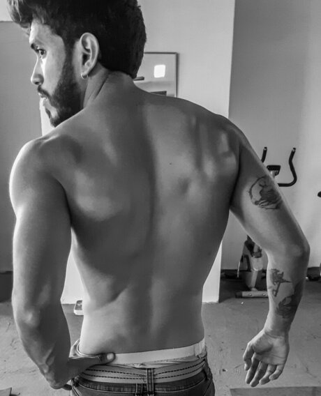 Josue Z G star xxx galleries