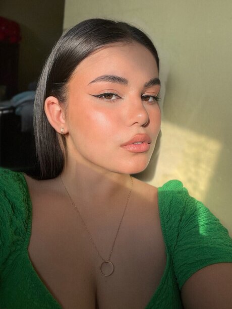 Nadi_ erotic pornstar picture