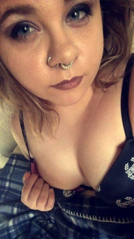 Emaimless sex model picture