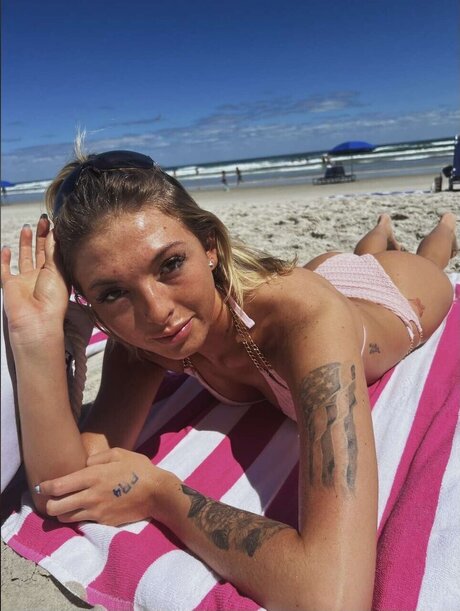 vanessa pornstar naked galleries