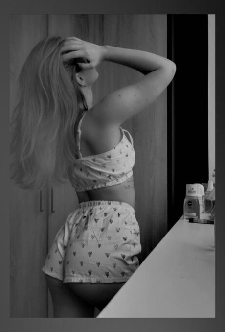 Bunny 19 years old_ pornstar pics