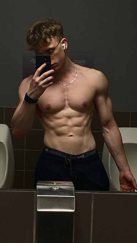 Time to get naked pretty actress photos