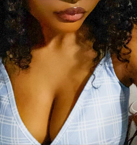 Zee sexy actress picture