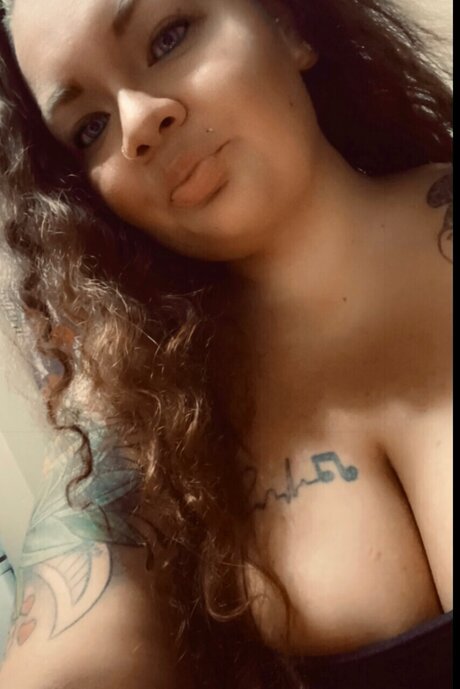 Prettynthicc hot pornstar gallery