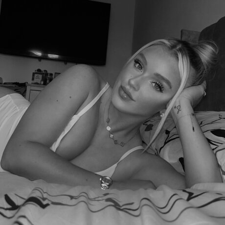 The girl you wish you had_ pornstar pretty picture