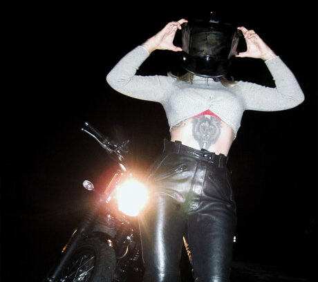 Thr0ttle Th0ttie pornstar art images