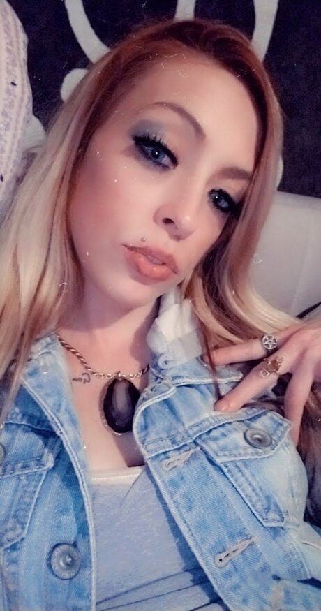 Queenj model best image