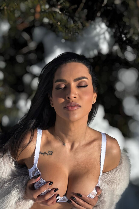 Cinderella Delvecchio hd model img