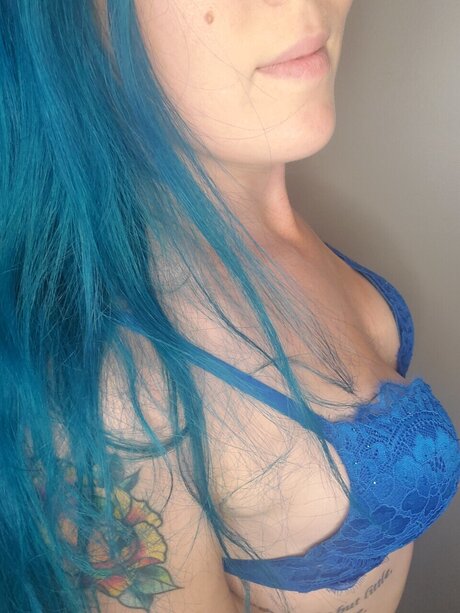 Tiny Blue model free pic