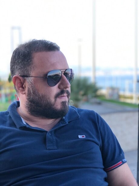 D A T I 16 art actress pictures