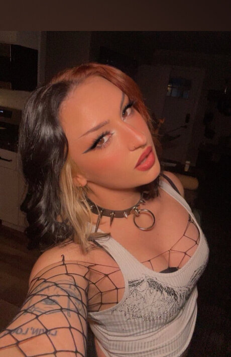 ASH sexy star galleries