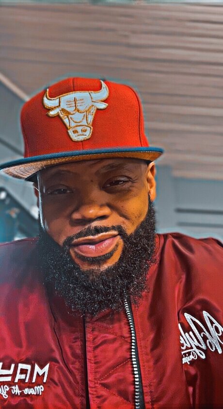 XRatedLeo star naked pic