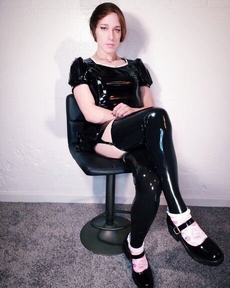 _Miss Lily_ star pretty img