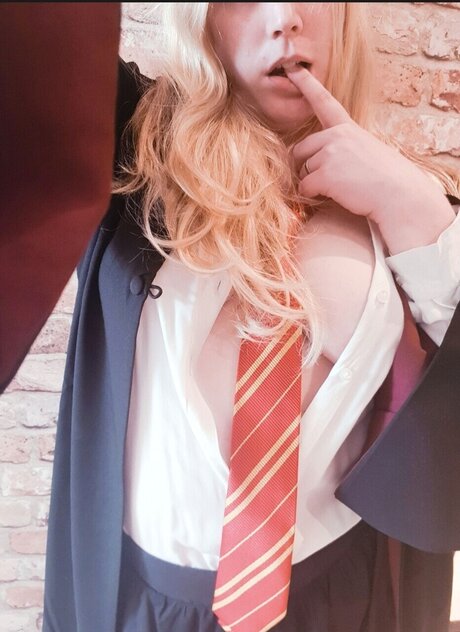 Ilaya erotic pornstar image