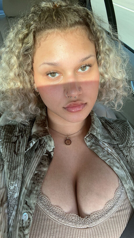 pusseeclitterqueen hot pornstar pictures