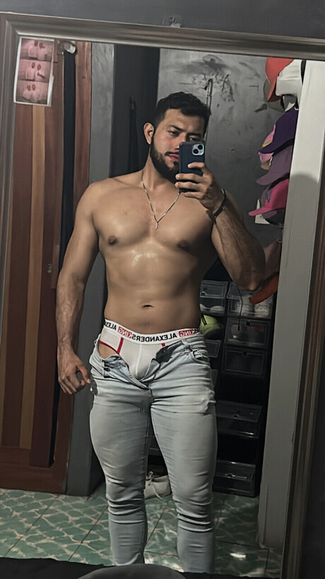 Quimisex_ model naked image