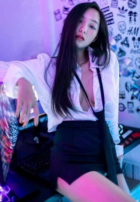 Nachpatcharawee pornstar sexy photo