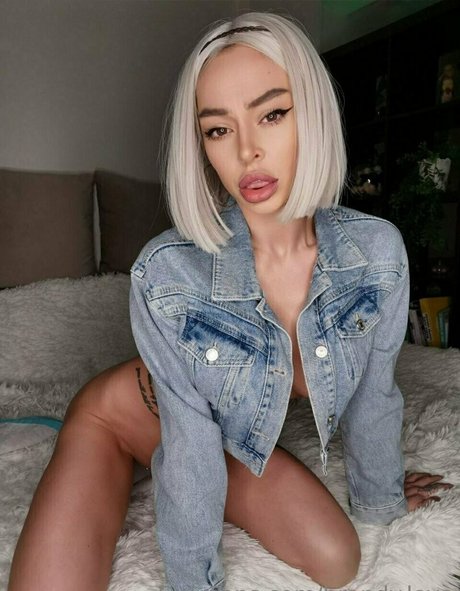 sexy selfie onlyfans exclusive image