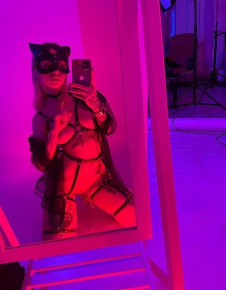 mature blonde onlyfans beautiful xxx picture