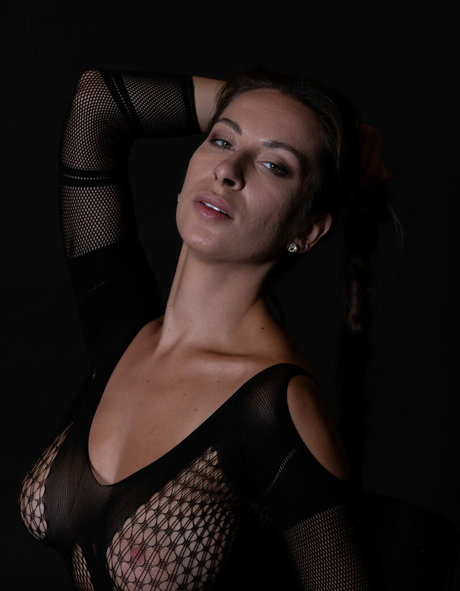 Olesia dreams art model archive