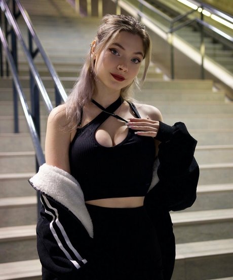 Monica Jimenez erotic actress gallery