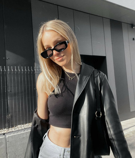 Nadja Arhar star high quality pictures