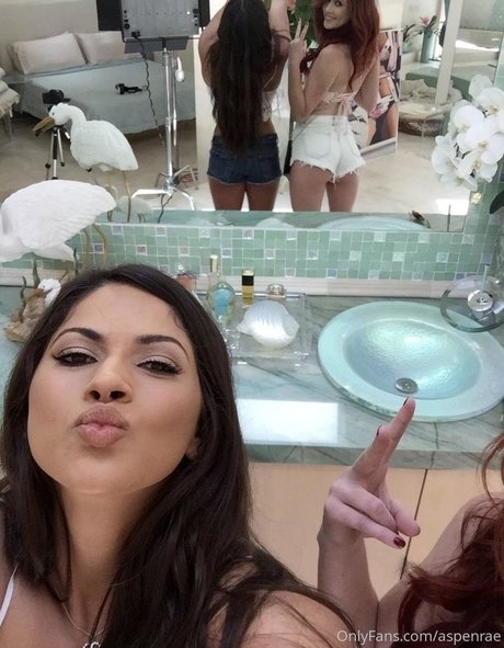 aspenrae exclusive actress gallery