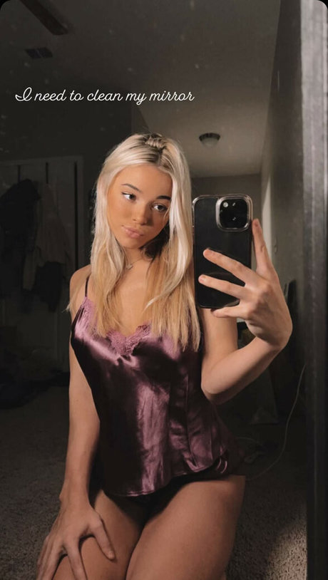 thick latina milf onlyfans hot nude image