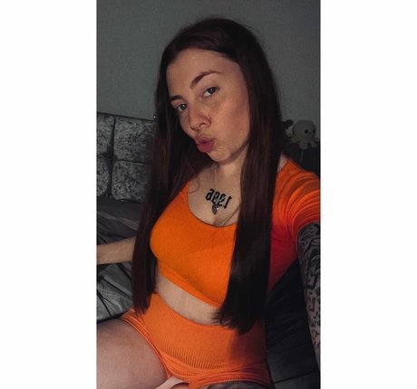 Molly Capper actress gallery