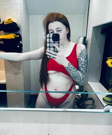 Molly Capper pornstar hot pics